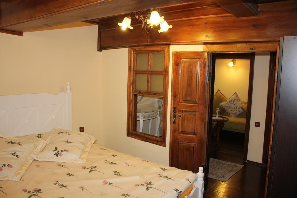 Hotel Papazin Konagi Ayvalı Zimmer foto